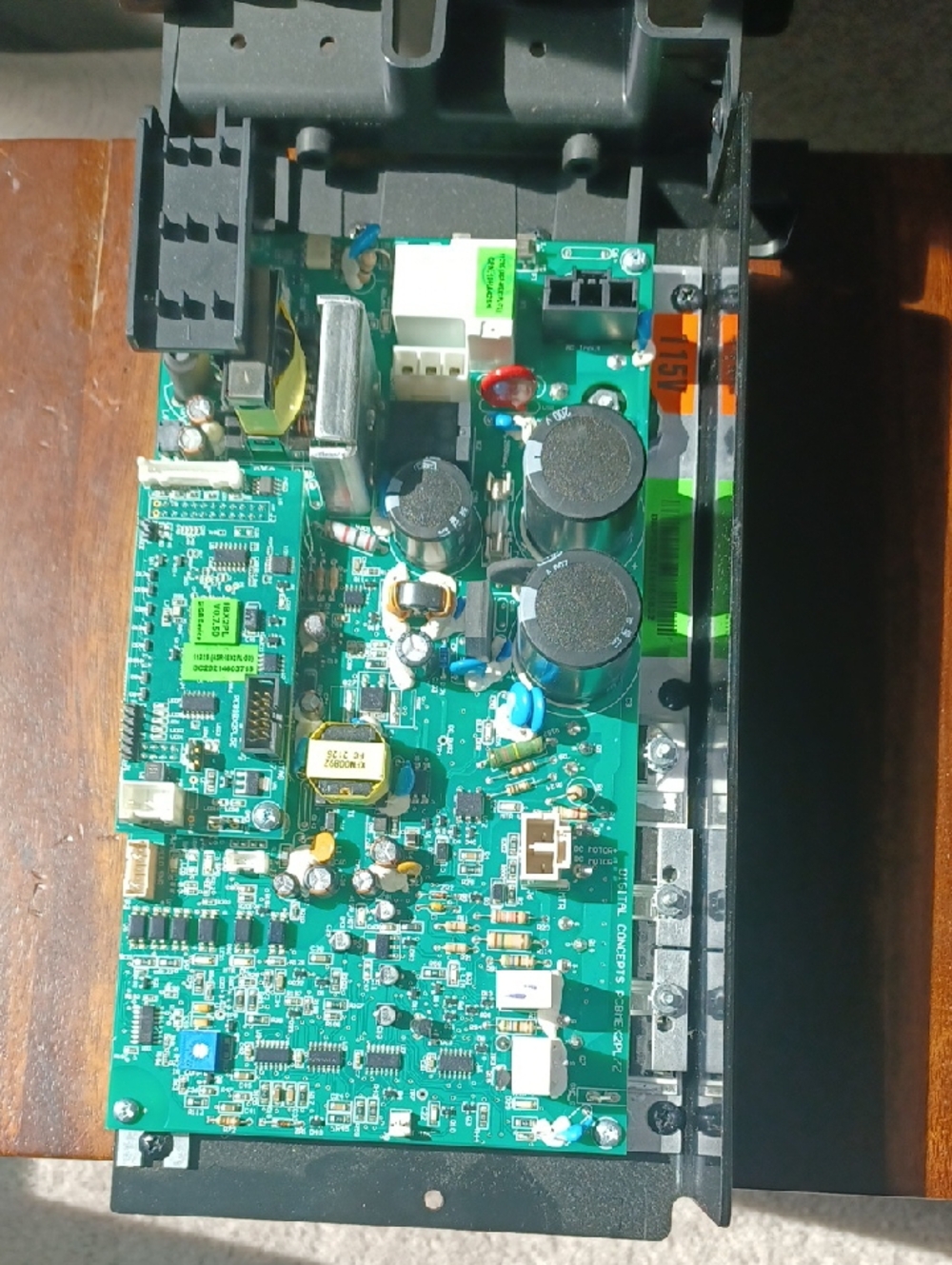 Peloton Threadmill PCB Circuit Board - Electronics Component - Picture 3 of 3